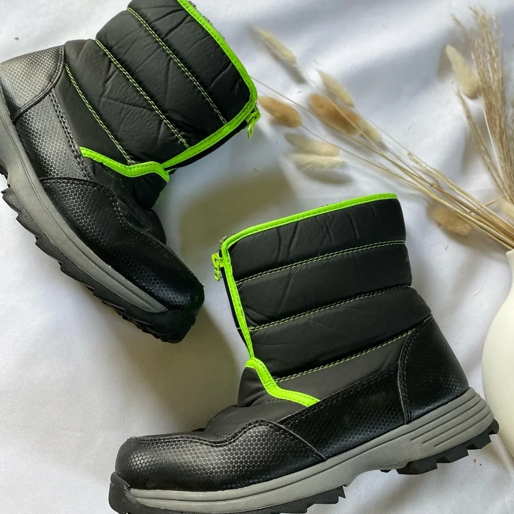 wonder nation size 6 boots winter black green